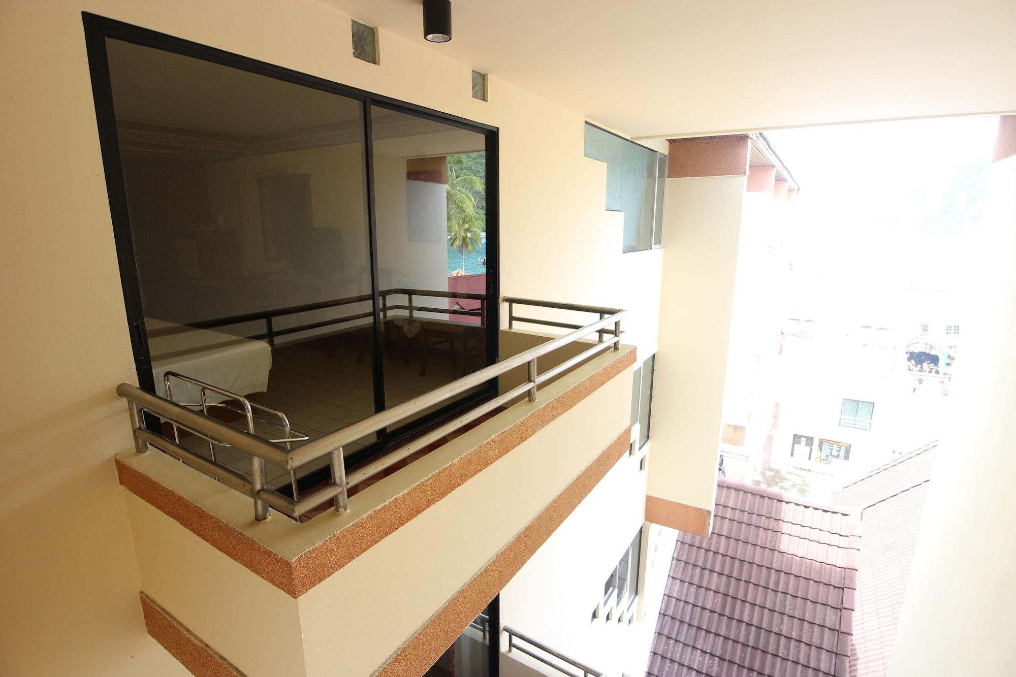 Phi Phi Hotel Extérieur photo