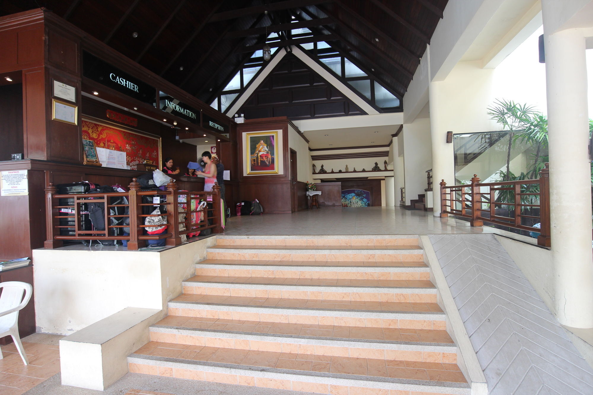 Phi Phi Hotel Extérieur photo