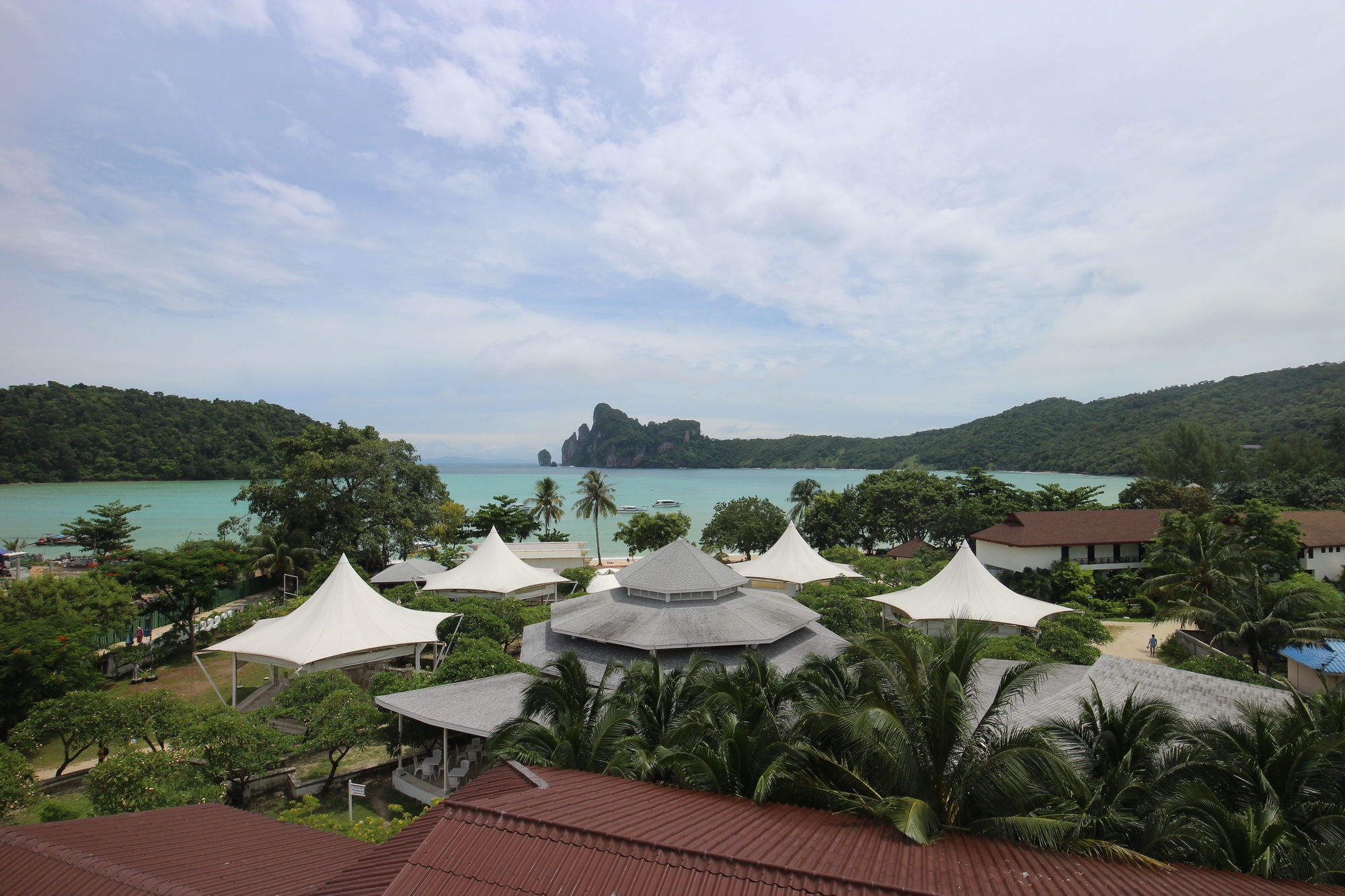 Phi Phi Hotel Extérieur photo