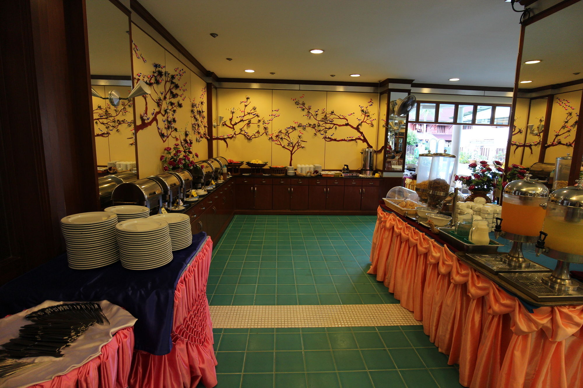 Phi Phi Hotel Extérieur photo