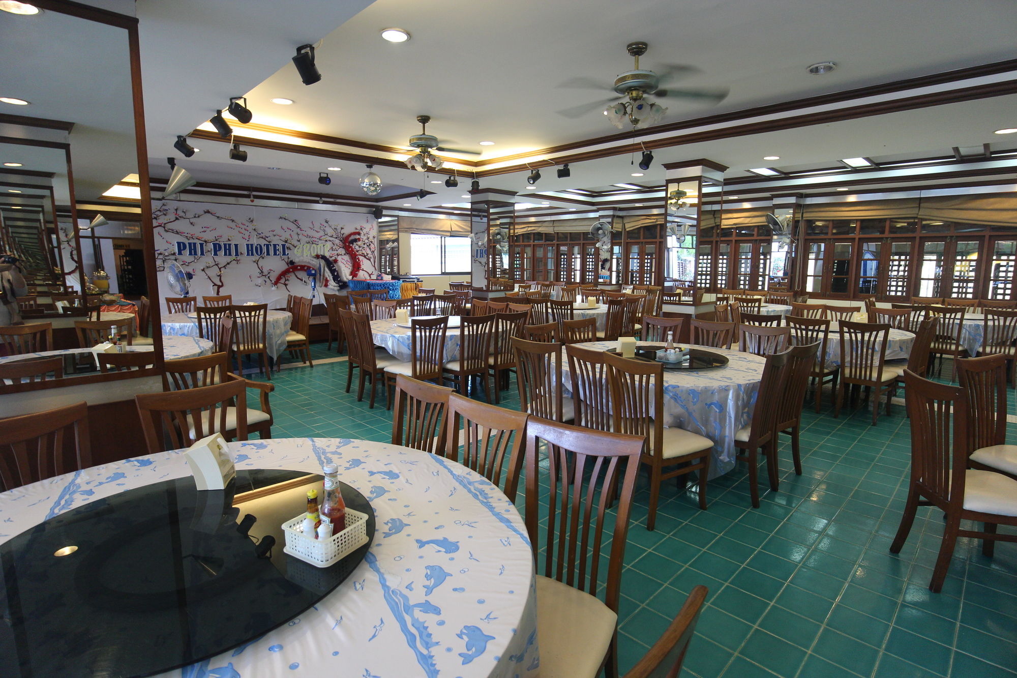 Phi Phi Hotel Extérieur photo