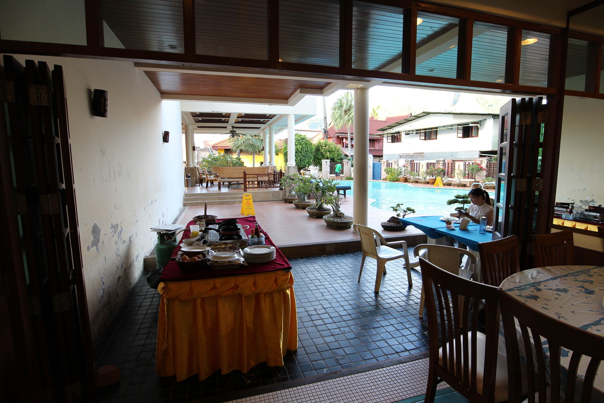 Phi Phi Hotel Extérieur photo